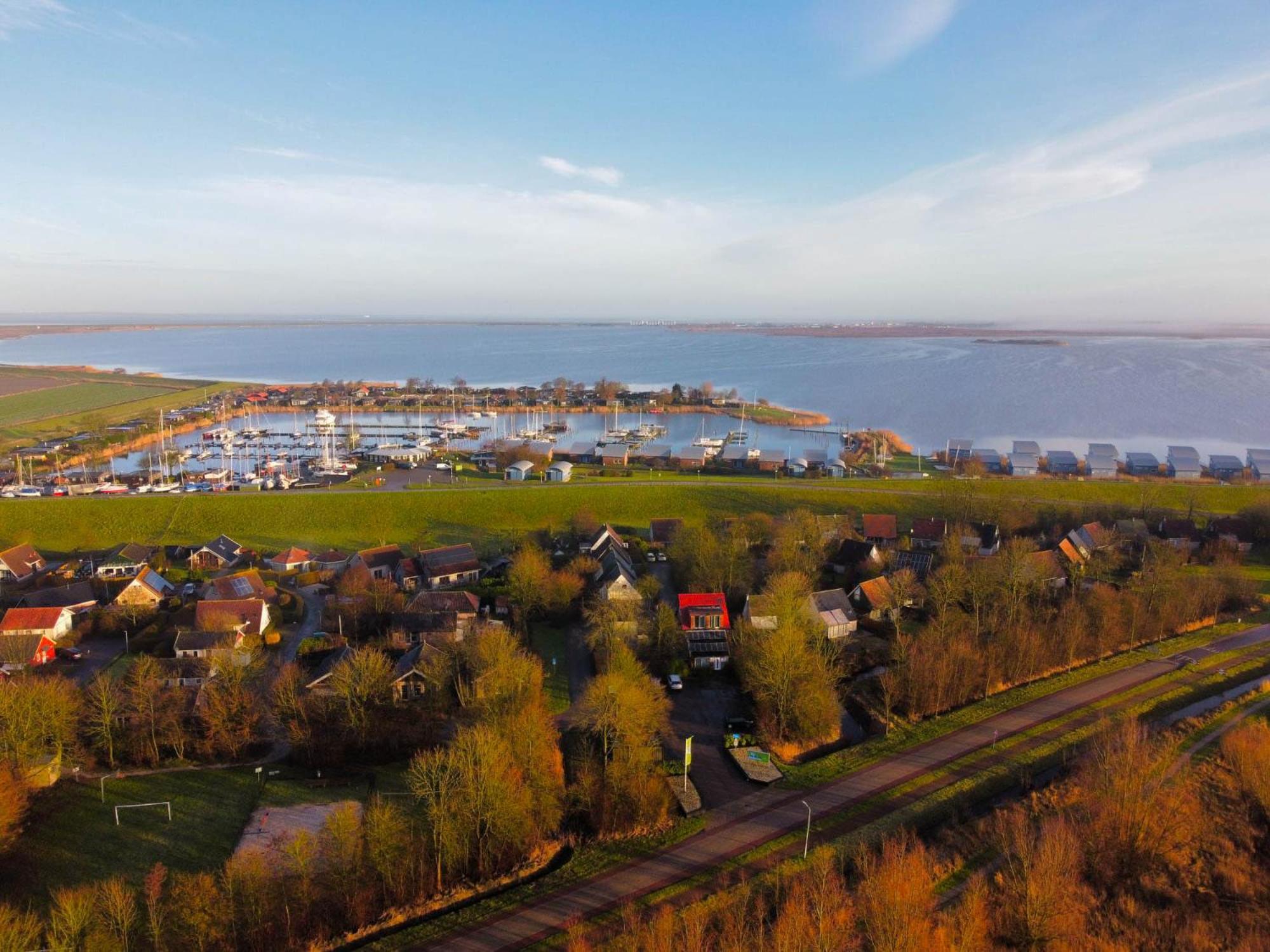 Sonnenhaus 6 Pers House With Sunny Terrace At A Typical Dutch Canal & By Lauwersmeer Lake. Anjum Exterior foto